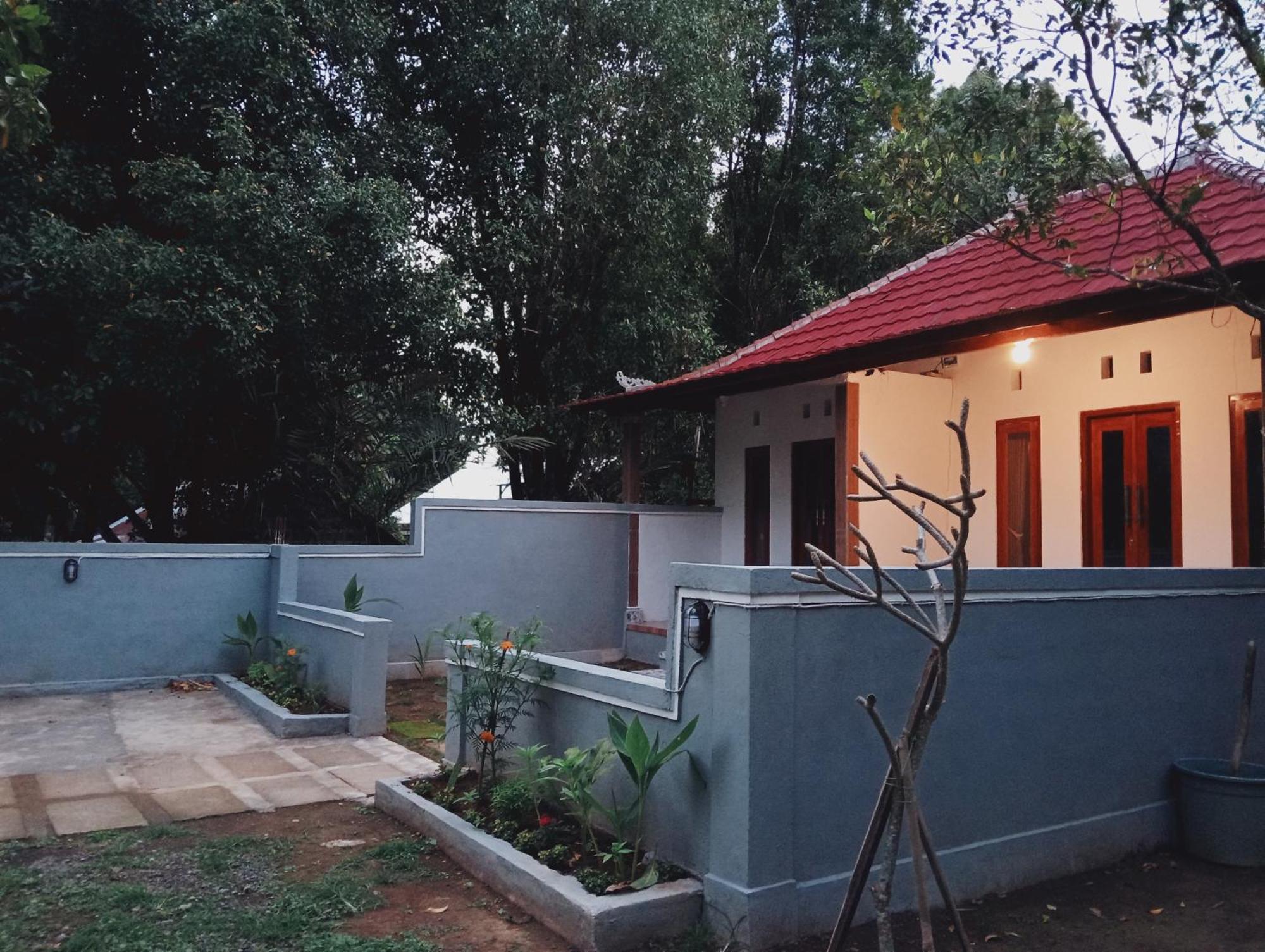 Jepun Homestay Lemukih Singaraja  Bagian luar foto